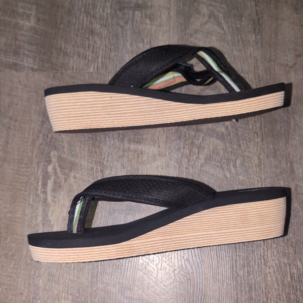 Black Platform Flip-Flop Sandals for Women